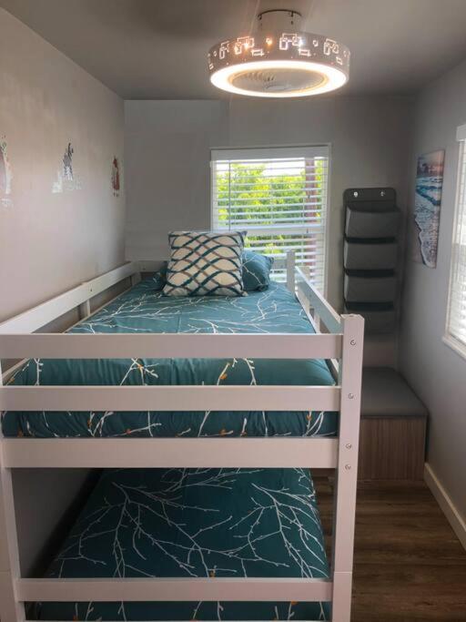 Casita California - Private House With Backyard Сasa de vacaciones *