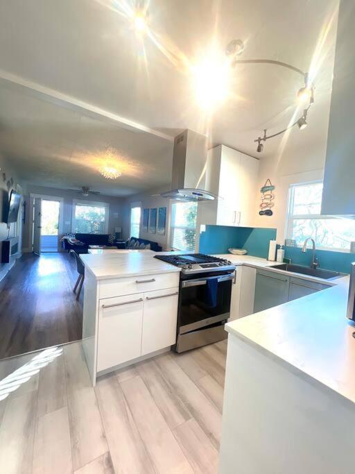 Сasa de vacaciones Casita California - Private House With Backyard